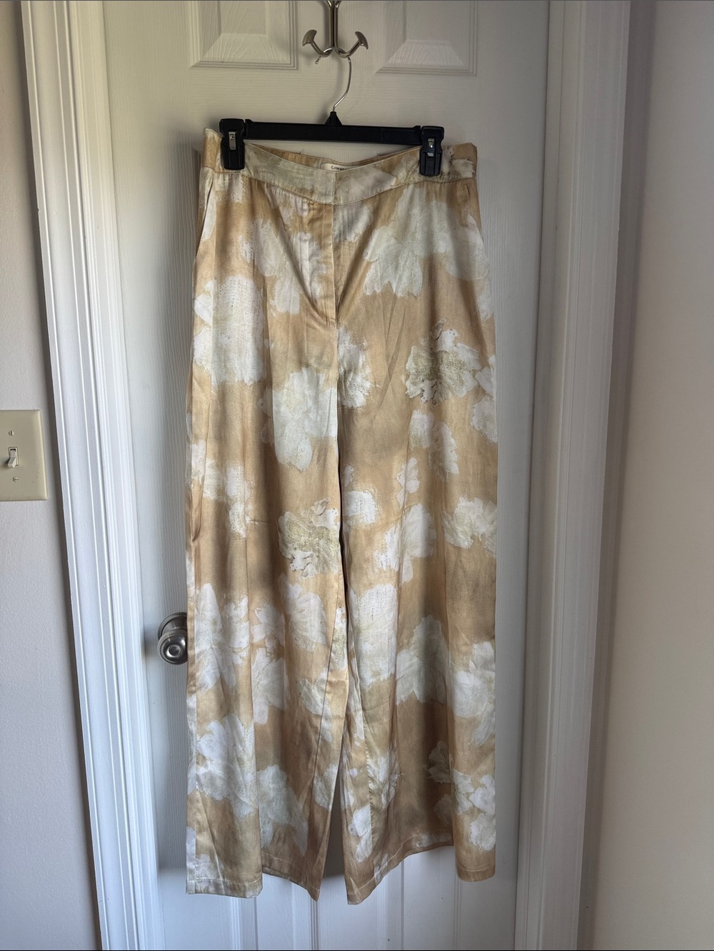 Commense Beige & White Wide Leg Floral Pants